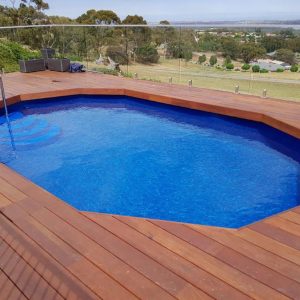 Lindeman Swimming Pool