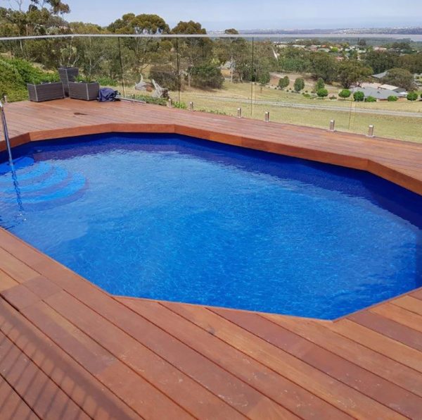 Lindeman Swimming Pool